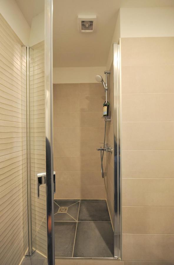 Central Comfort At Hanzas Residence, Stay Near Cafes, Bars, Museums & Esplanade Riga Eksteriør bilde