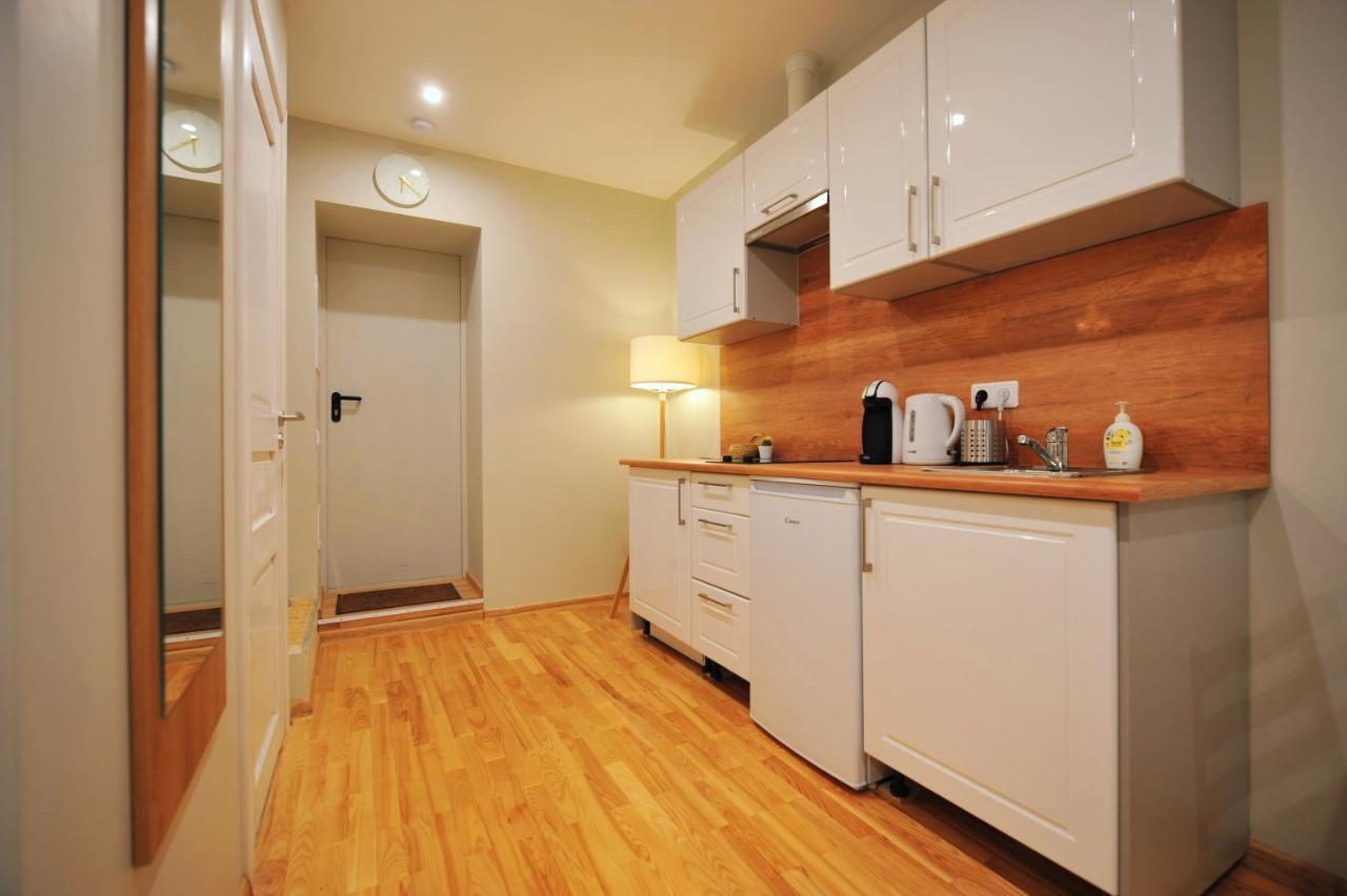 Central Comfort At Hanzas Residence, Stay Near Cafes, Bars, Museums & Esplanade Riga Eksteriør bilde