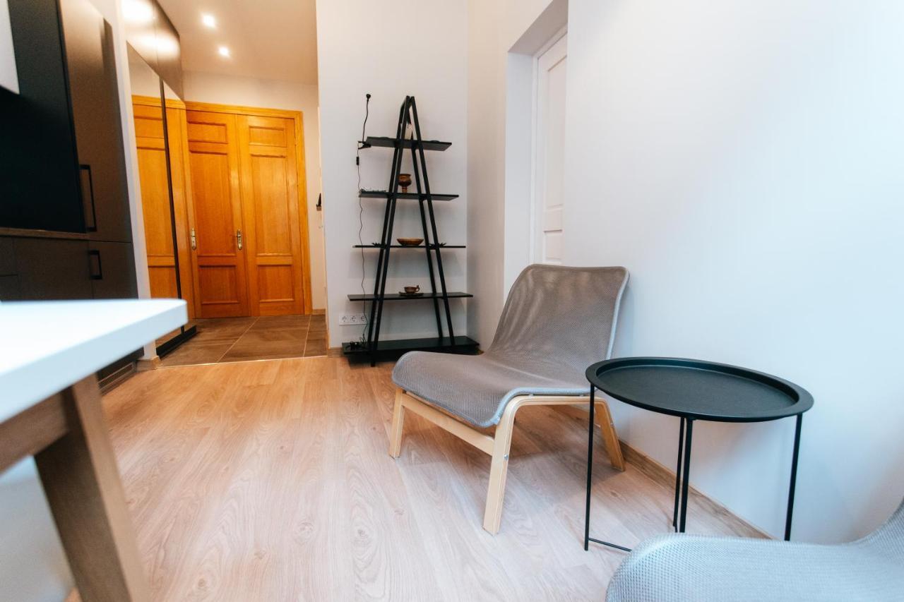 Central Comfort At Hanzas Residence, Stay Near Cafes, Bars, Museums & Esplanade Riga Eksteriør bilde